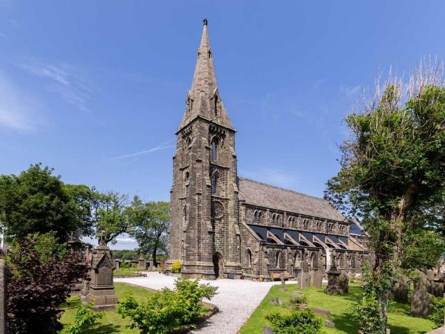 House for sale in Denholme, West Yorkshire