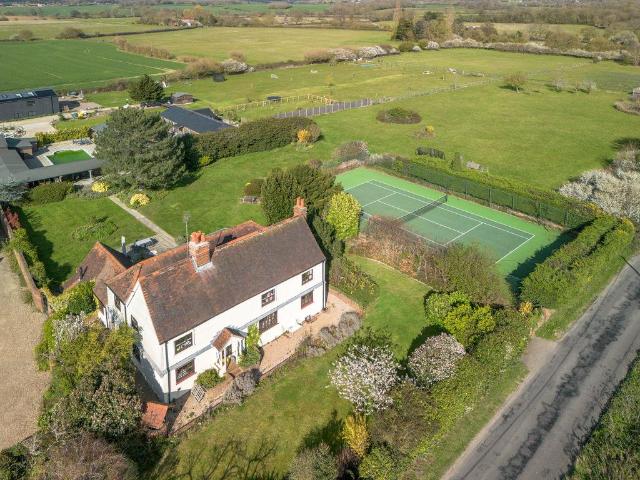 House for sale in Navestock Side, Essex