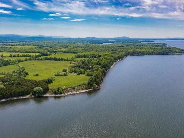 House for sale in North Ferrisburg, Vermont