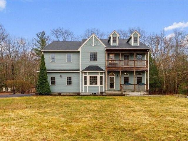 House for sale in Charlton, Massachusetts