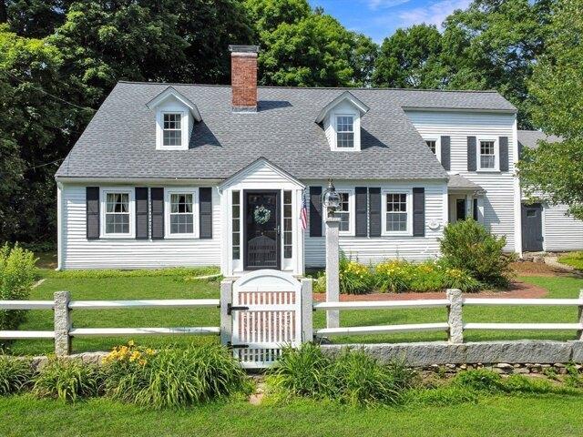 House for sale in Chelmsford, Massachusetts