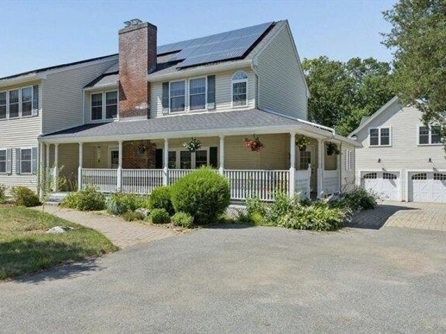 House for sale in Chelmsford, Massachusetts