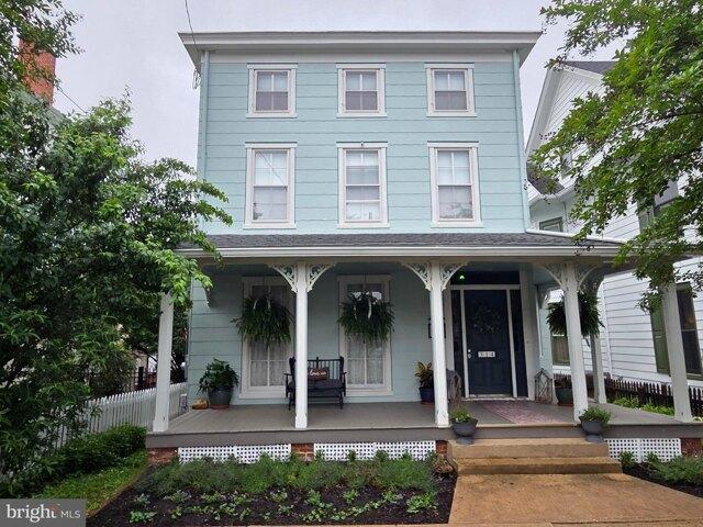 House for sale in Chesapeake City