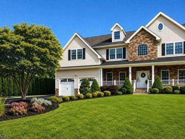 House for sale in Clark, New Jersey