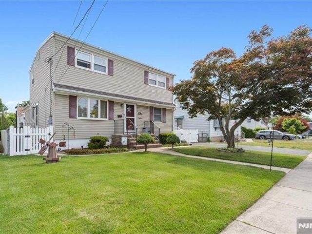 House for sale in Passaic, New Jersey