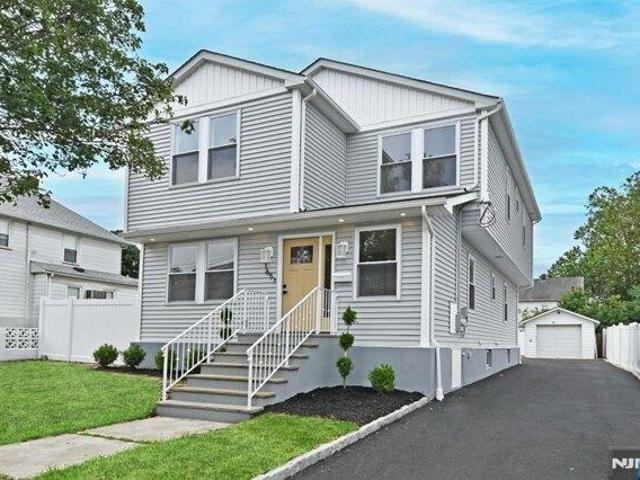 House for sale in Clifton