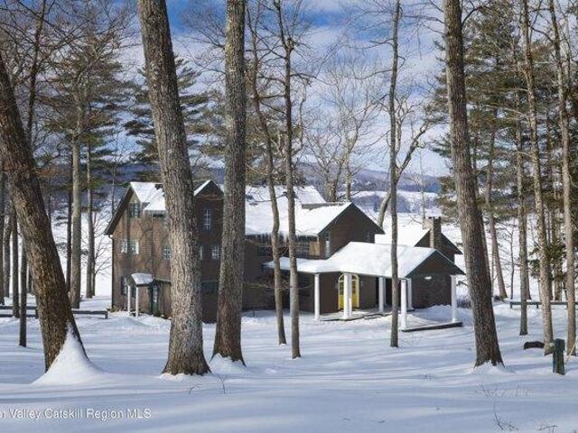 House for sale in Cooperstown