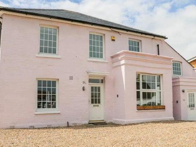House for sale in Lambourn, West Berkshire