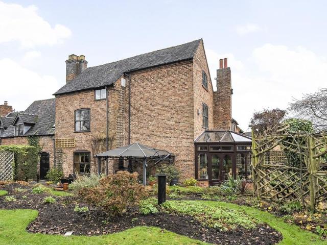 House for sale in Kettlebrook, Staffordshire