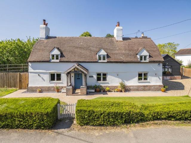 House for sale in Fordham Heath, Essex