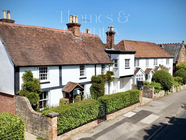 House for sale in Fern, Little Marlow