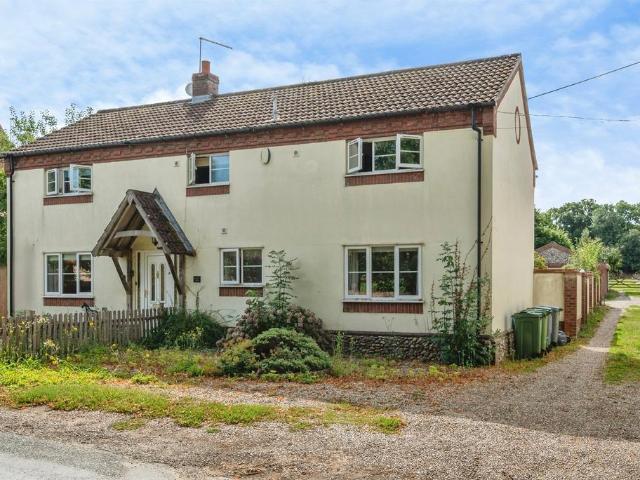 House for sale in Lamas, Crostwick