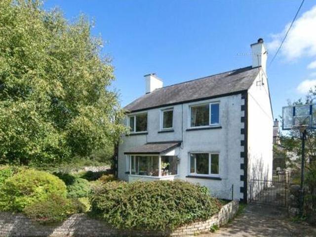 House for sale in Caernarfon, Wales
