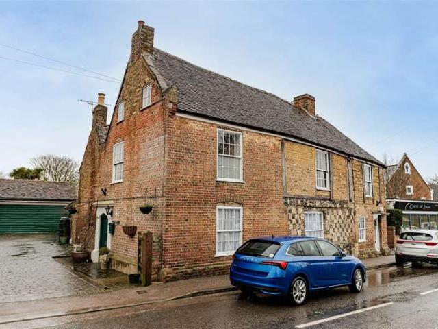 Cottage for sale in Minster, Acol