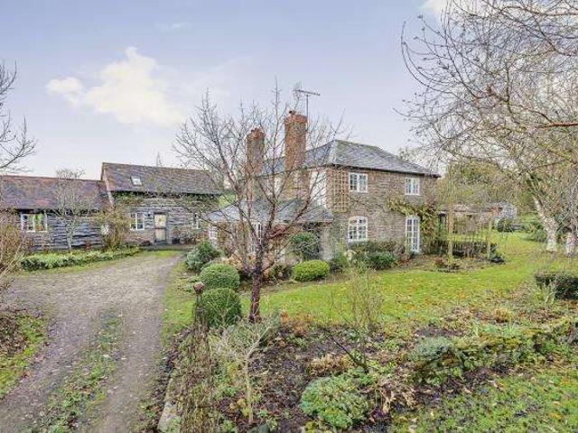 Cottage for sale