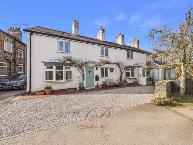Cottage for sale in Mold