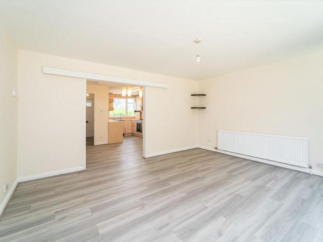House for rent in Cockfosters, Greater London