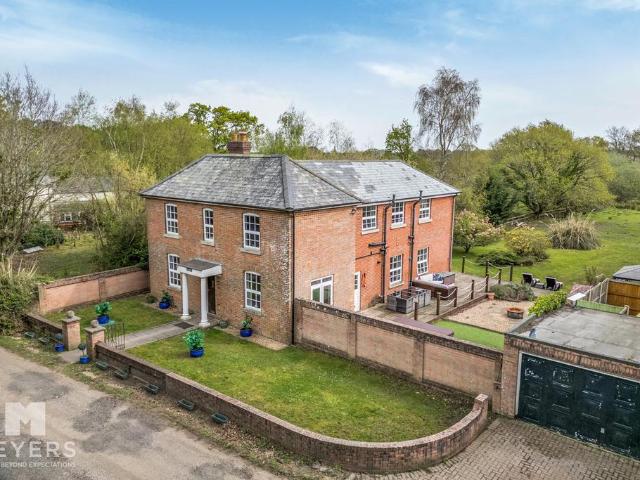 House for sale in Church Knowle, Arne