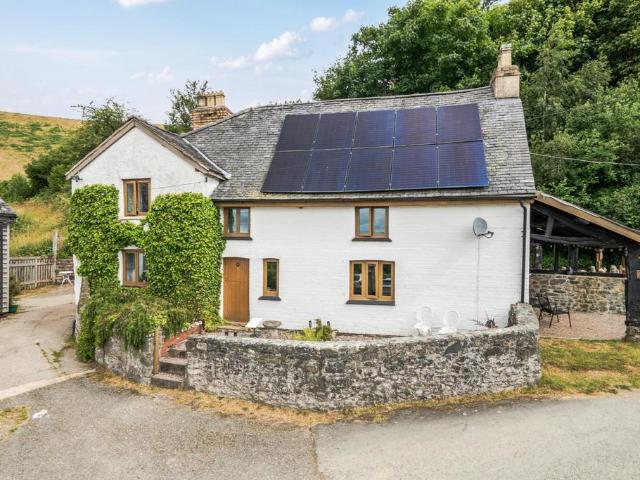 House for sale in Llanfyllin
