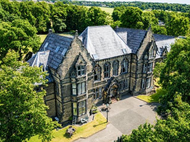 House for sale in Rawdon, West Yorkshire