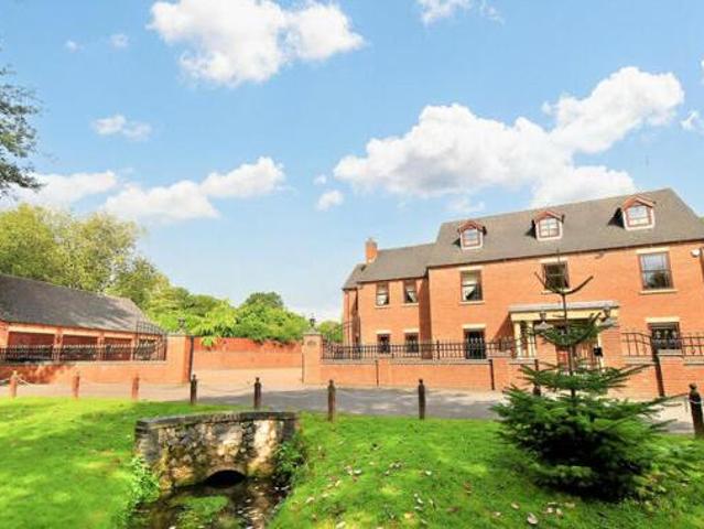 House for sale in Uttoxeter, East Staffordshire
