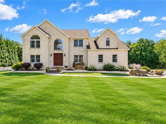 House for sale in Alpine Estates, Cranston
