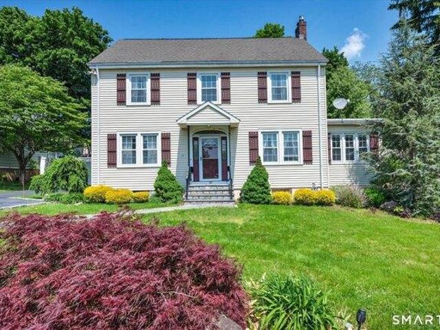House for sale in Cromwell, Connecticut