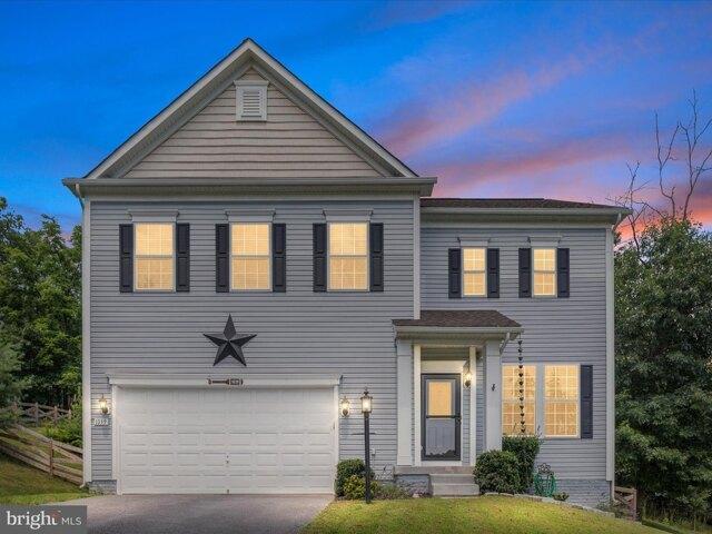 House for sale in Cross Junction