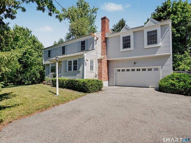 House for sale in Noroton, Darien