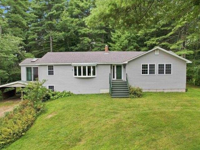 House for sale in Derry, Rockingham County