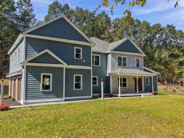House for sale in Derry, Rockingham County