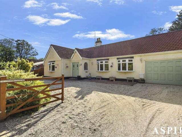 Bungalow for sale in Barling, Essex
