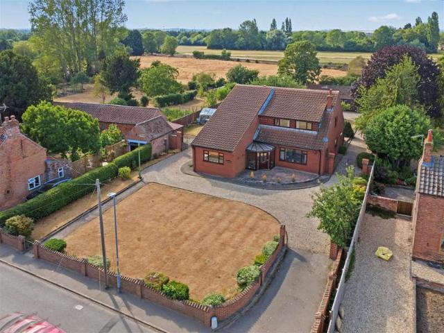 Bungalow for sale in Alverton, East Midlands