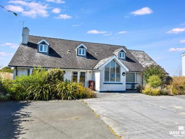 Bungalow for sale in Wales