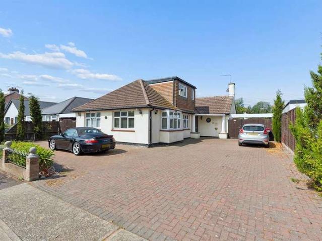 Bungalow for sale in South Tankerton, The Bridge