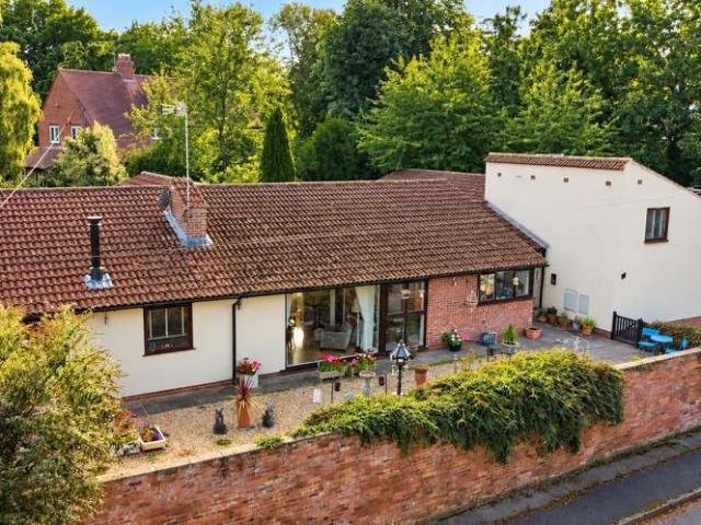 Bungalow for sale in Syerston, Newark and Sherwood