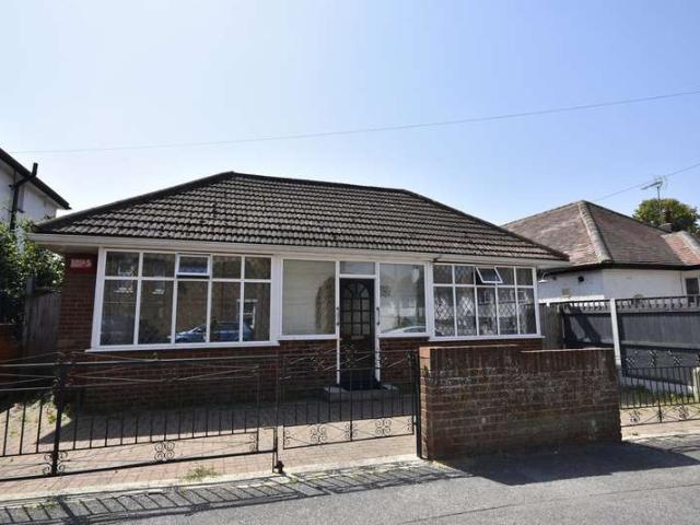 Bungalow for rent in Westgate-on-Sea, Acol
