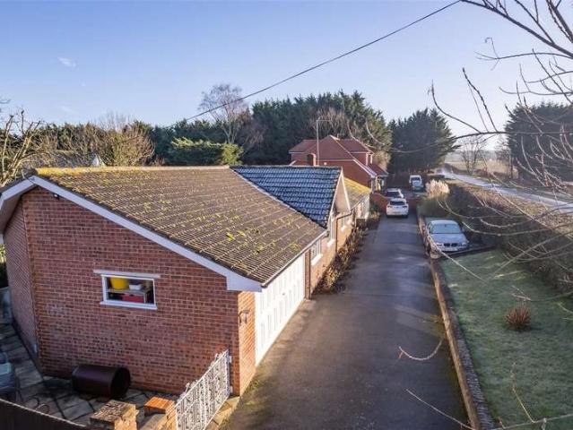 Bungalow for sale in Broadley Common, Epping Forest