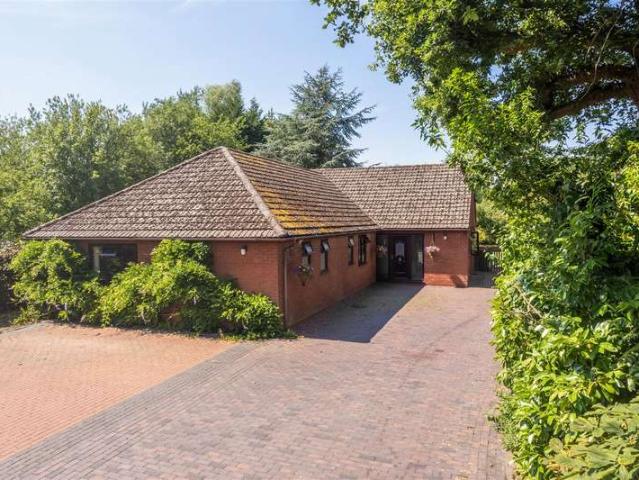 Bungalow for sale in Forthampton, Worcestershire