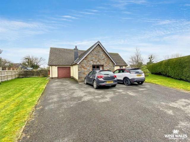 Bungalow for sale in East Williamston, Wales