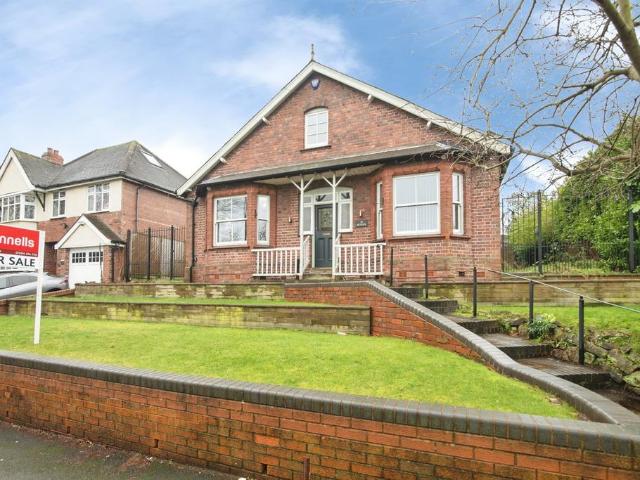 Bungalow for sale in Dixons Green, West Midlands