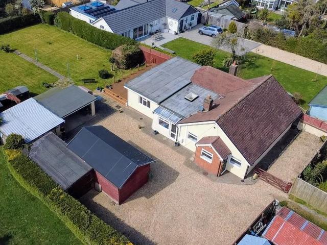 Bungalow for sale in Northwood, Isle Of Wight