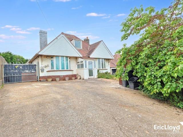 Bungalow for sale in Whiterock