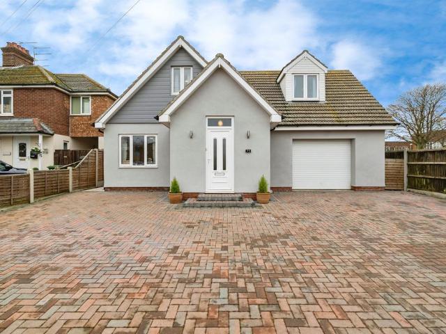 Bungalow for sale in Stokesby, Norfolk