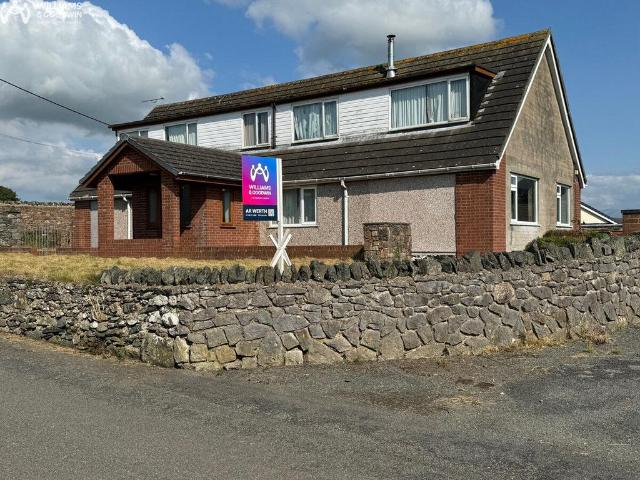 Bungalow for sale in Dwyran, Wales
