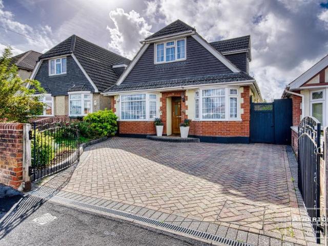Bungalow for sale in Foxholes, Poole