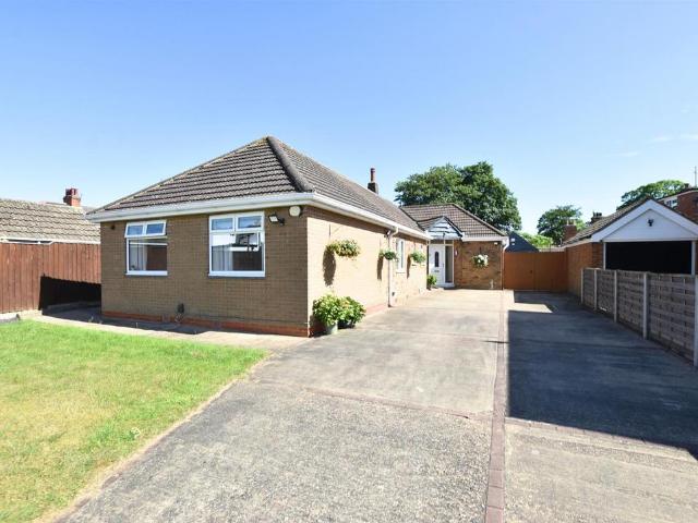 Bungalow for sale in Weelsby, Old Clee