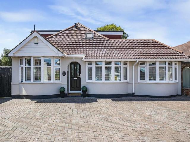 Bungalow for sale in Upper Belvedere, Greater London