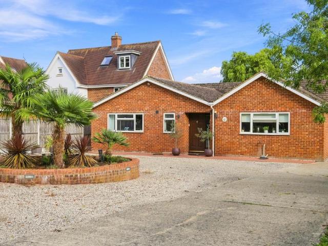 Bungalow for sale in Galleyend, Chelmsford