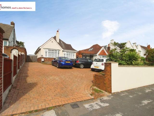 Bungalow for sale in Bloxwich, West Midlands